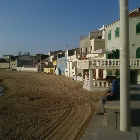 Marinella Di Montalbano Casa vacanze *